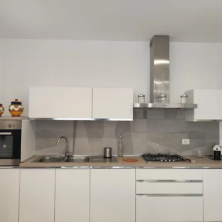 Homiday - Luminoso * Pineto