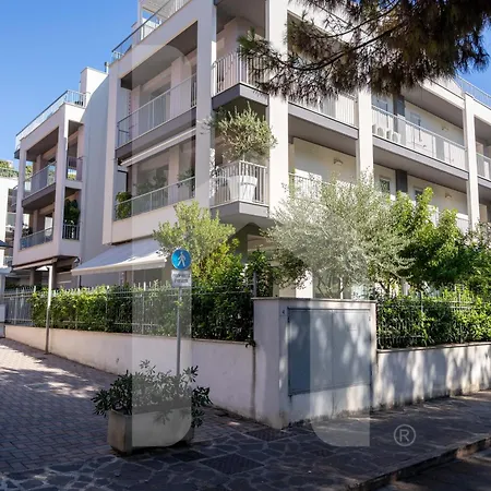 Homiday - Luminoso Apartment *