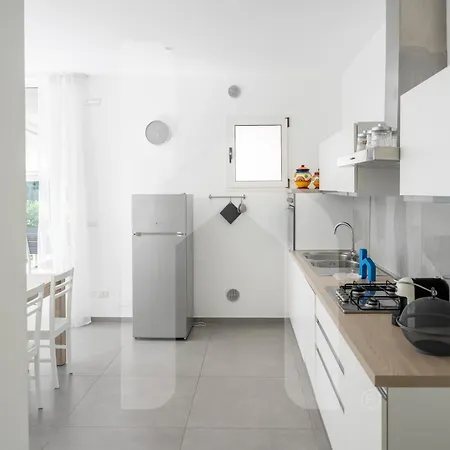 Homiday - Luminoso Apartment *